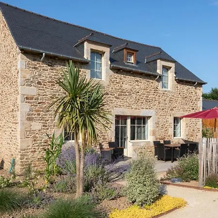 Les Gites Du Haut Pin Calorguen Exterior photo
