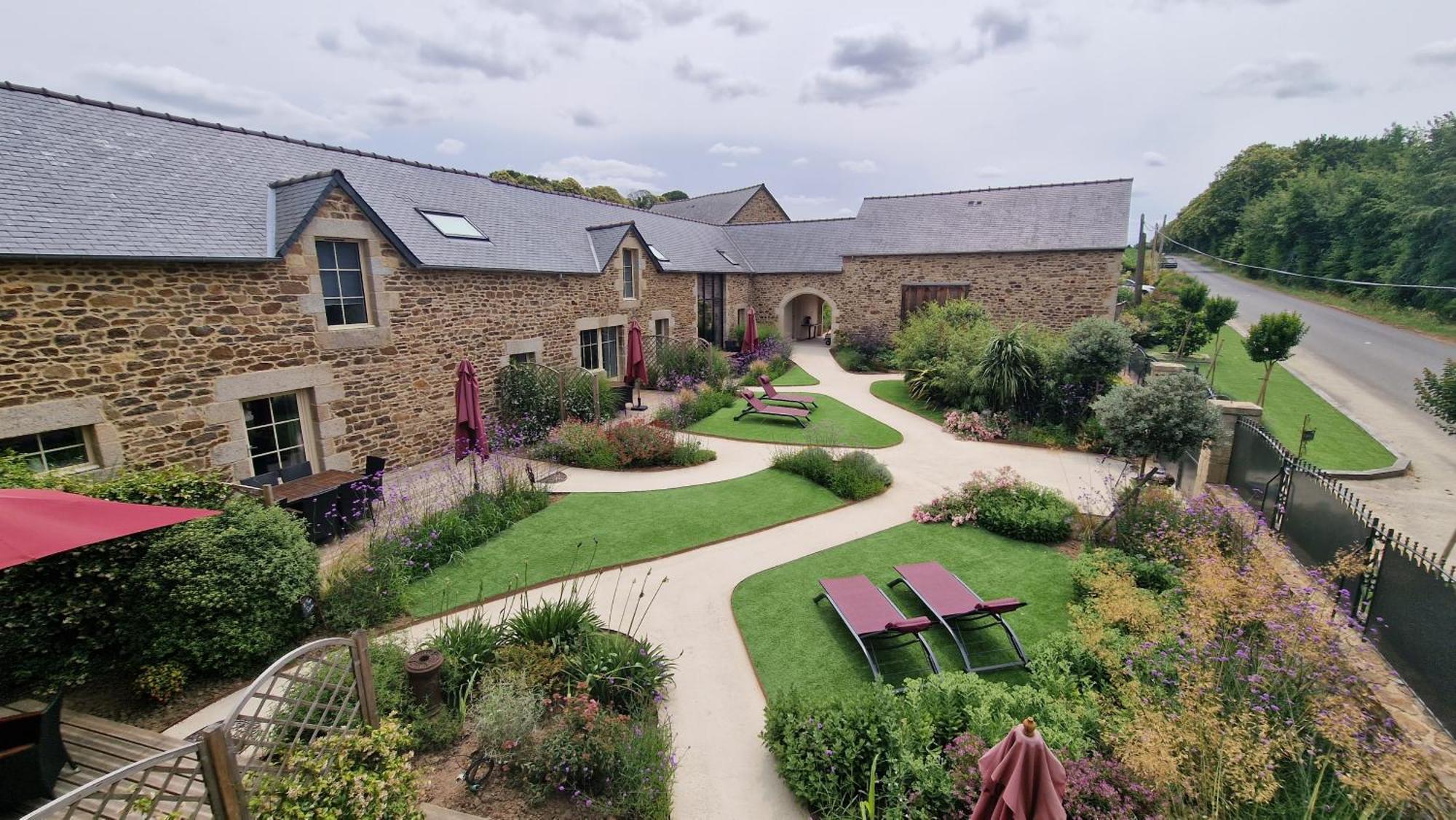 Les Du Pin Ferienhaus Calorguen